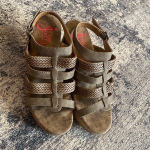 Jelly pop wedged sandals